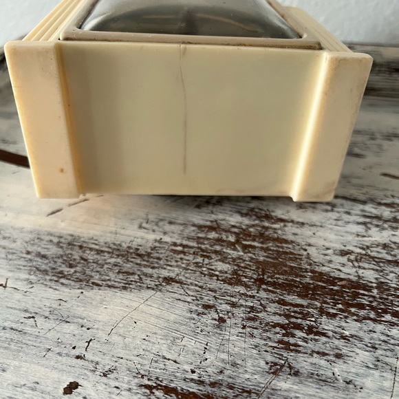 Vintage Bakelite? Telechron MCM Deco Electric Alarm Clock Powers On Alarm Works - Picture 6 of 9